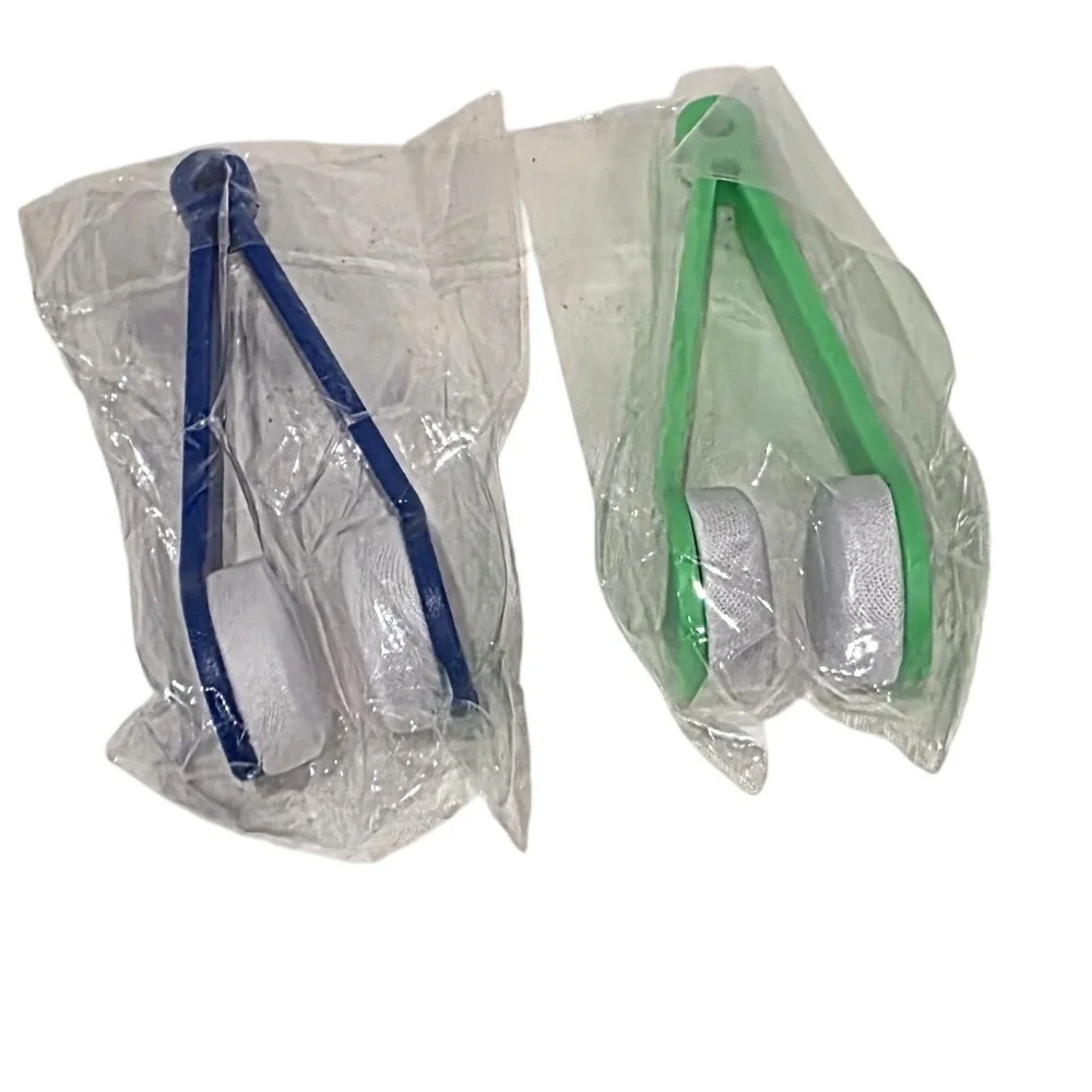 2pc Eyeglass lens Cleaner Brush Portable Soft Sun Glasses Clip‎ Tool Magnetic